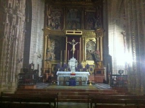 JV - Santo Crucifijo Altar Cultos Extraordinario