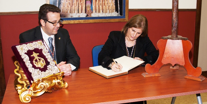 RJ - Firma libro de oro alcaldesa - Las viñas