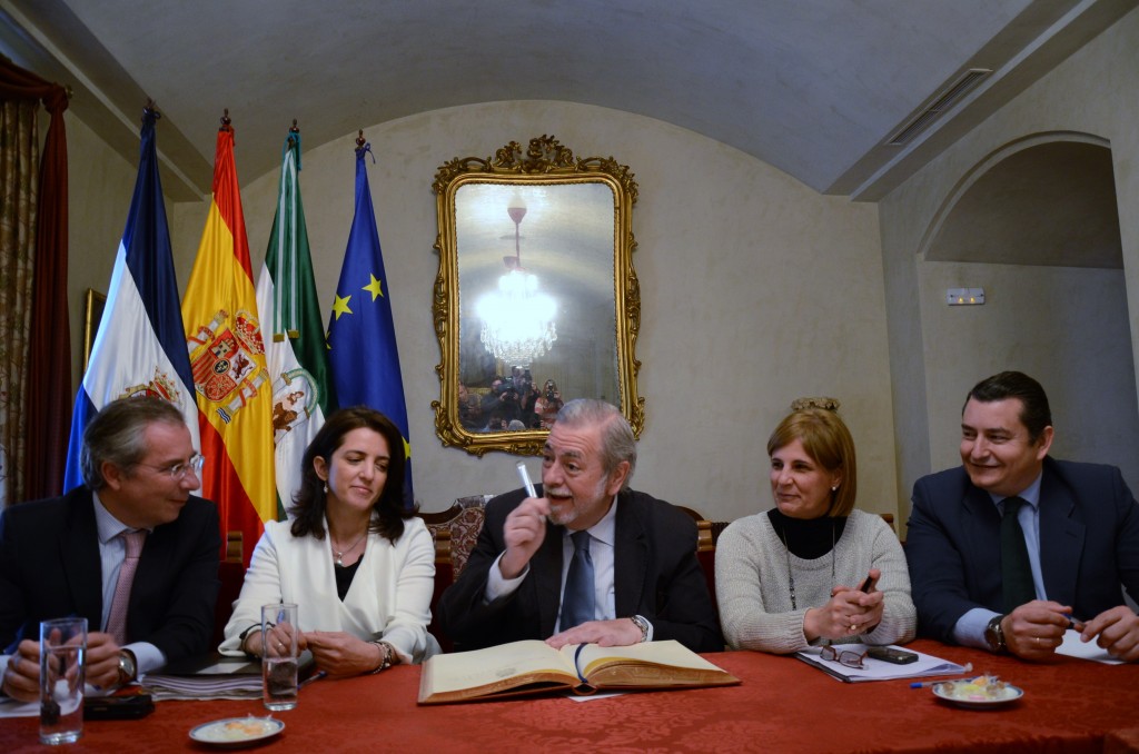 Foto Acuerdo Hacienda