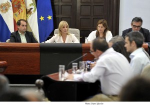 Alcaldesa preside pleno _ 02