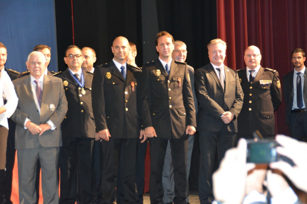 2014-10-31 Jerez Dos Policias condecorados