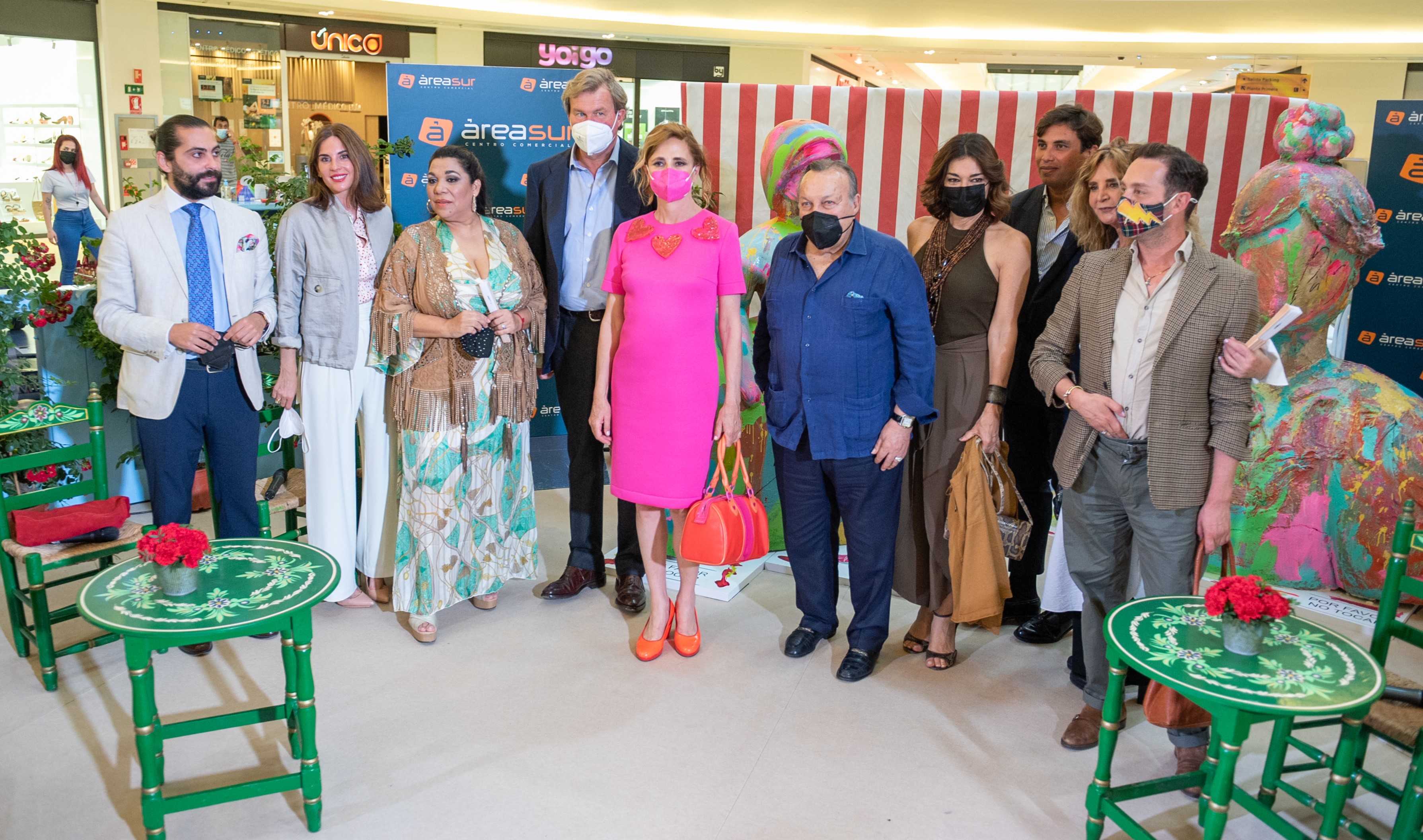 El mundo taurino, del arte o la moda se cita en Área Sur en homenaje a la Feria