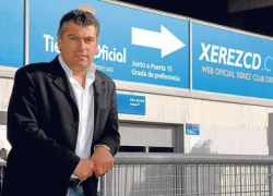 Paquete Higuera colabora con la comisión deportiva del Xerez para fichar jugadores